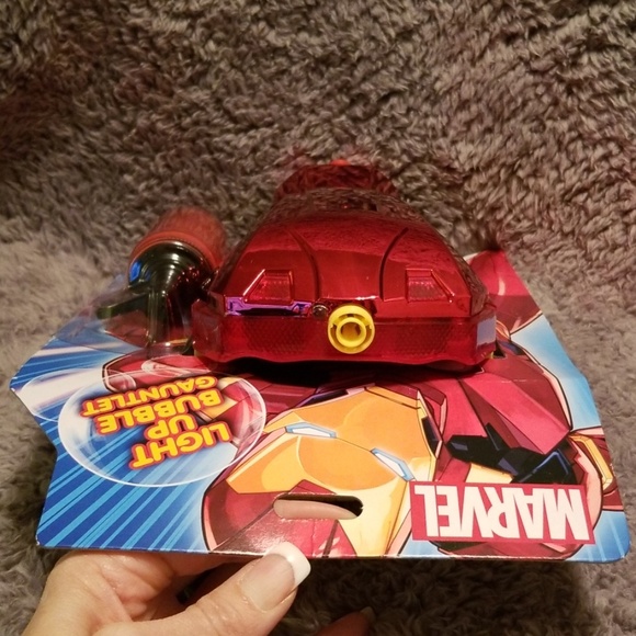 Disney/Marvel Ironman Light Up Bubble Gaunt - Picture 7 of 7